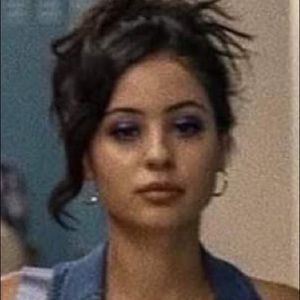 Meet your Posher, Cynthia